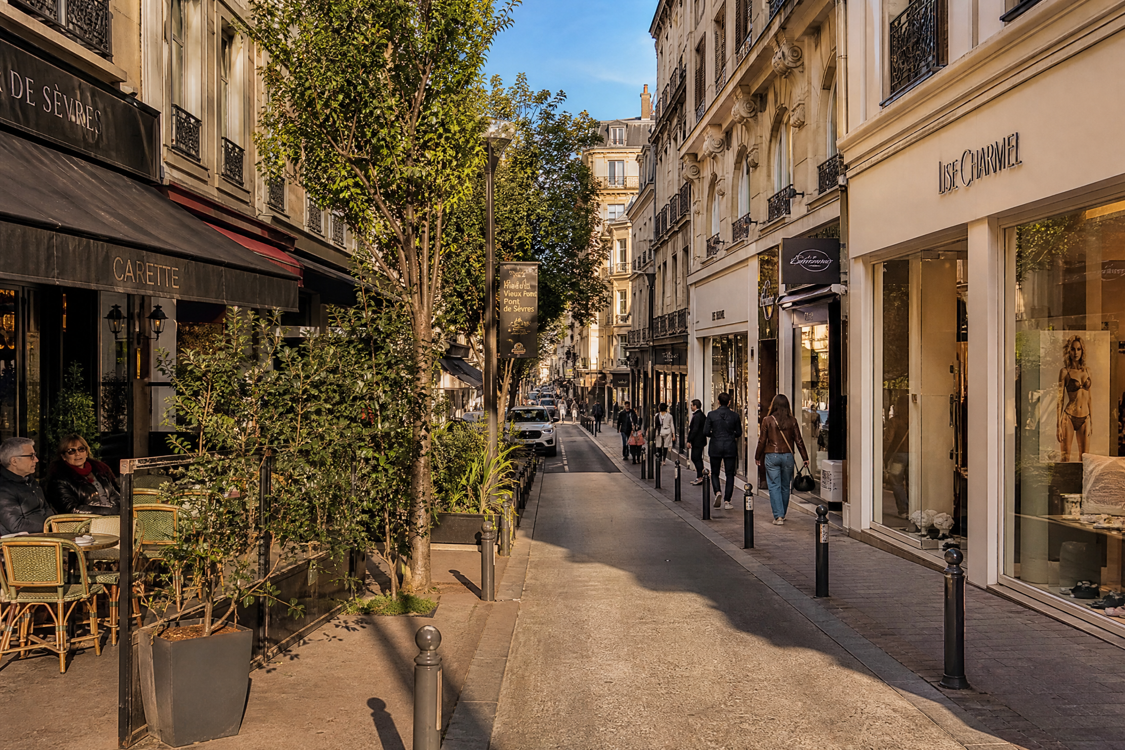 Centre-ville de Boulogne-Billancourt pour une rencontre senior