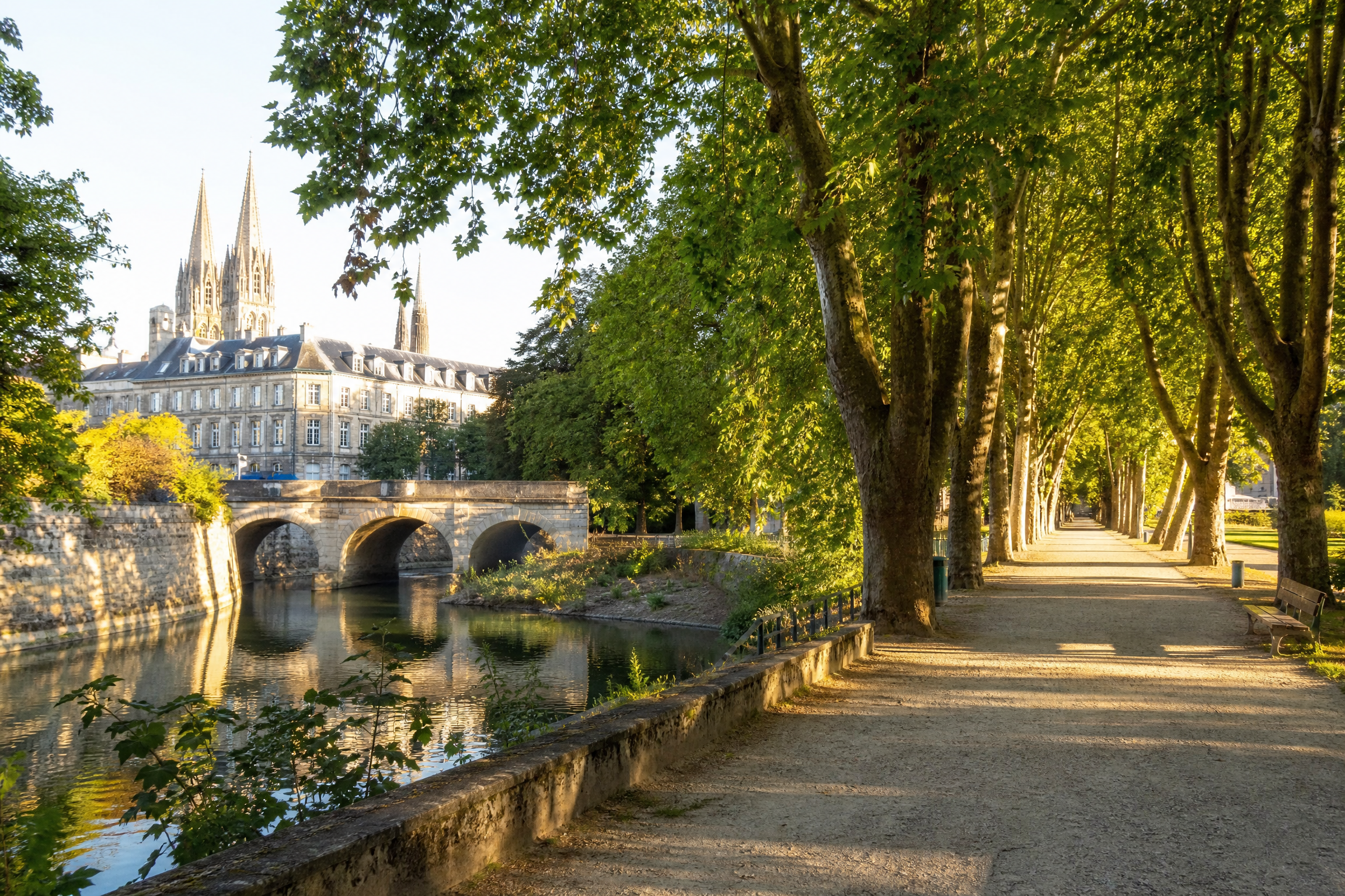 Château de Caen, lieu de promenade pour une rencontre senior