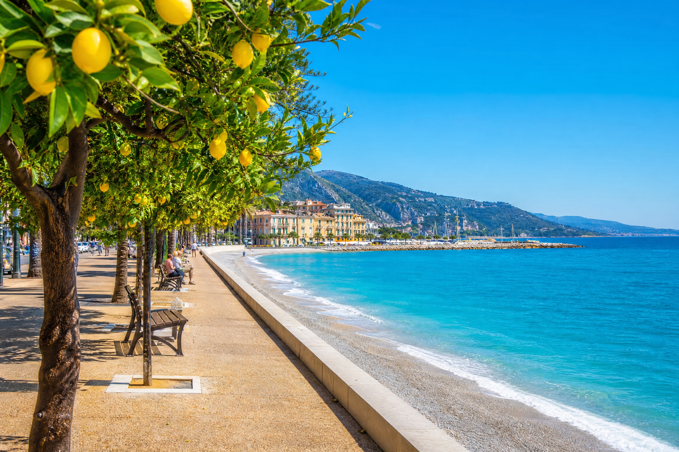 Plages de Menton pour une rencontre senior