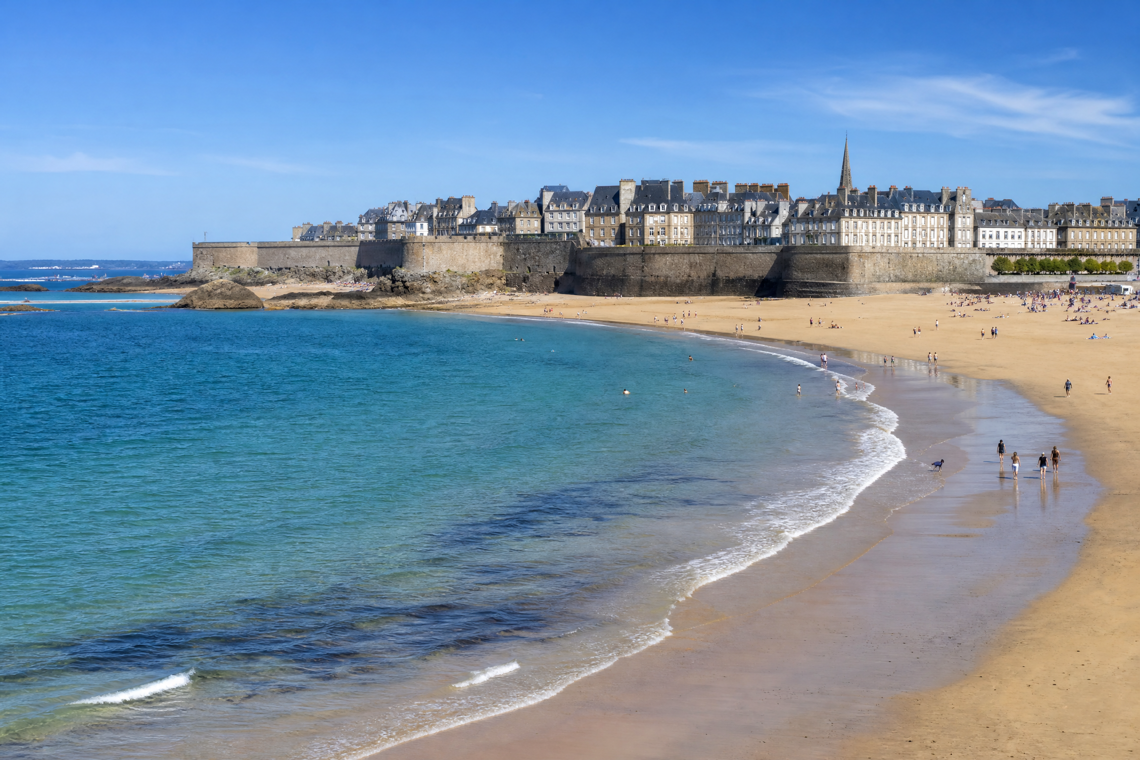 Plage de Saint-Malo pour une rencontre senior